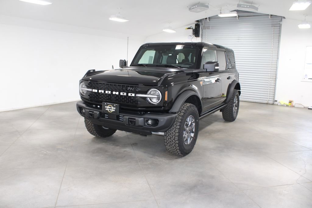 New 2025 Ford Bronco Badlands image 3