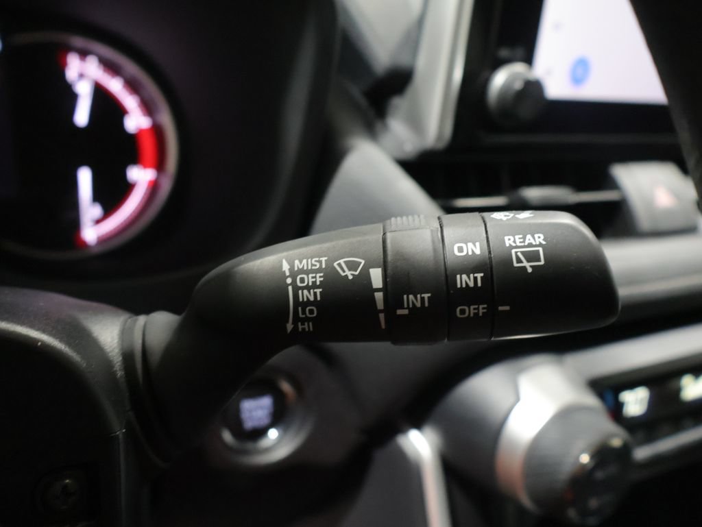Used 2025 Toyota RAV4 XLE FWD image 36