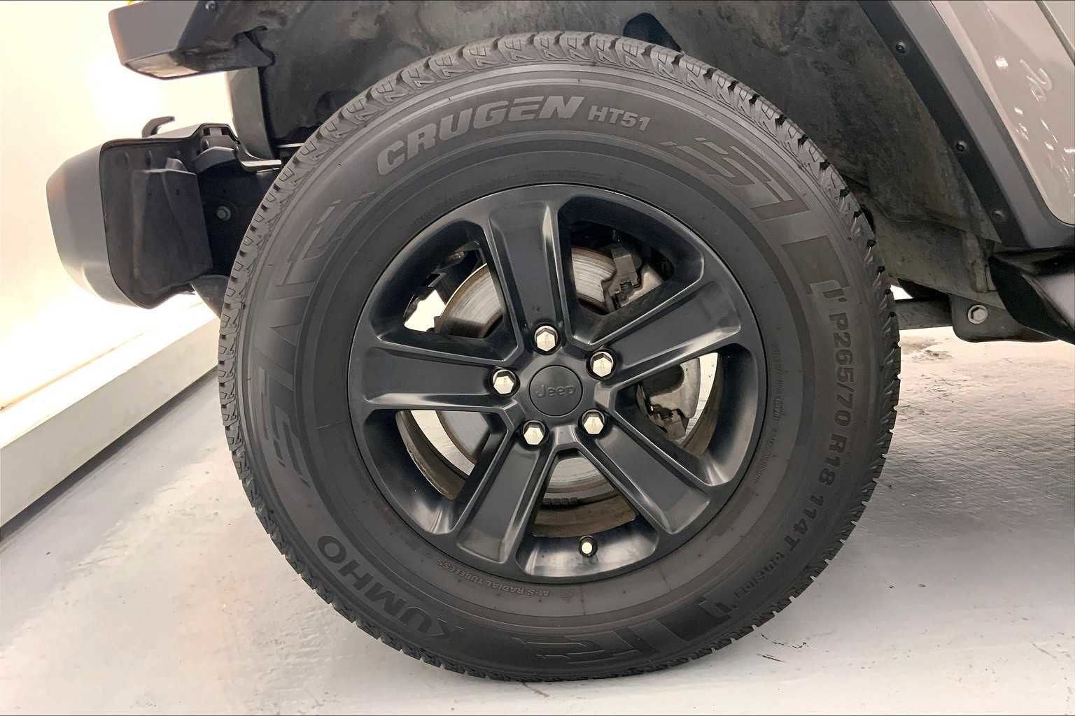 Used 2020 Jeep Wrangler Unlimited Sahara image 8