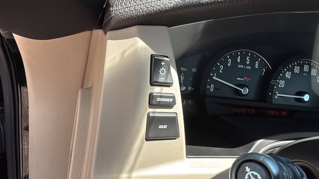 Used 2006 Cadillac XLR V RWD image 36