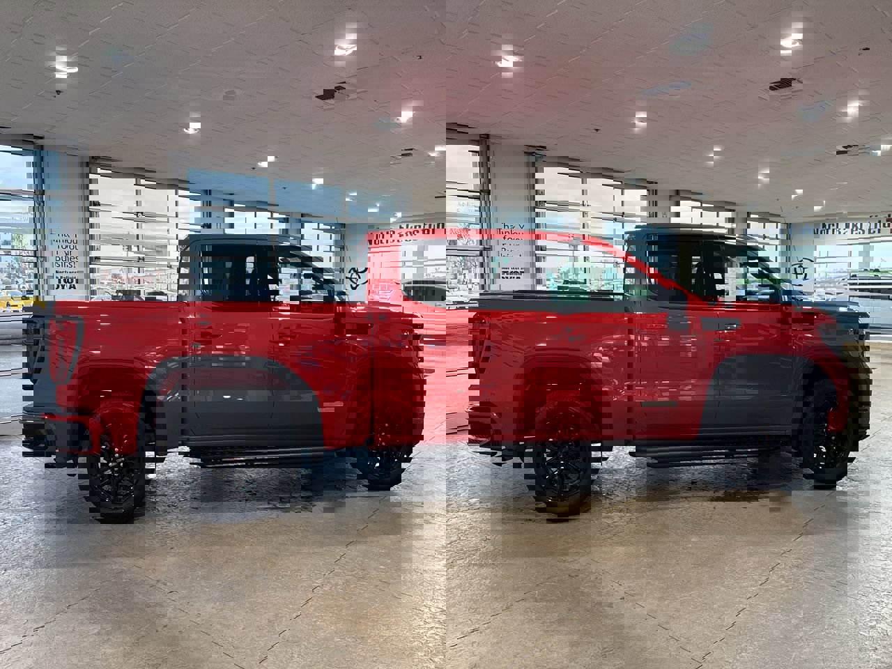 Used 2022 GMC Sierra 1500 Elevation image 3