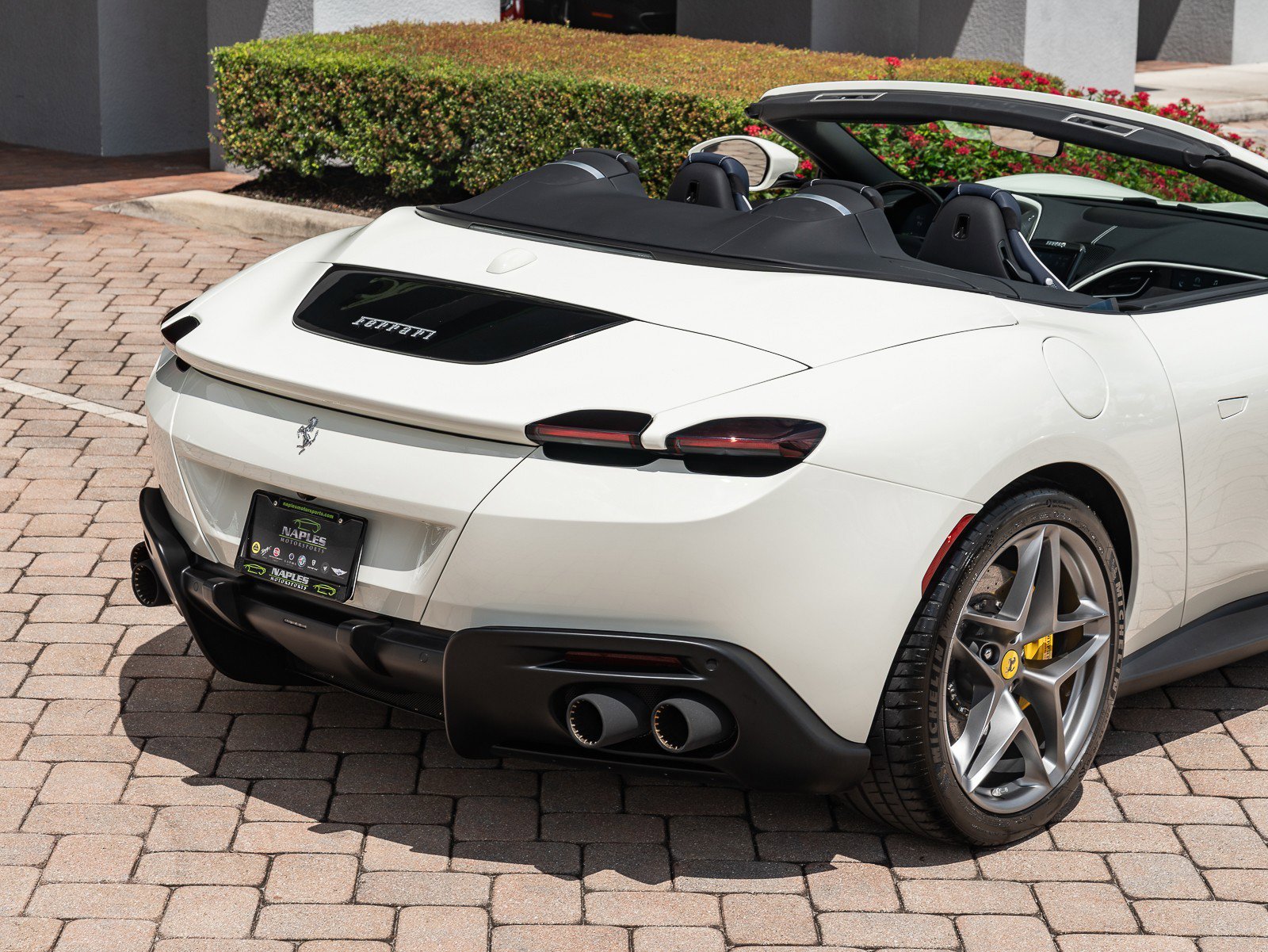Used 2024 Ferrari Roma Spider image 3
