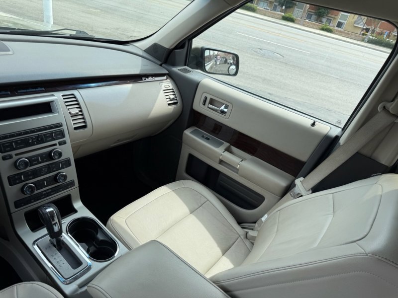 Used 2012 Ford Flex SEL w/ Equipment Group Order Code image 17