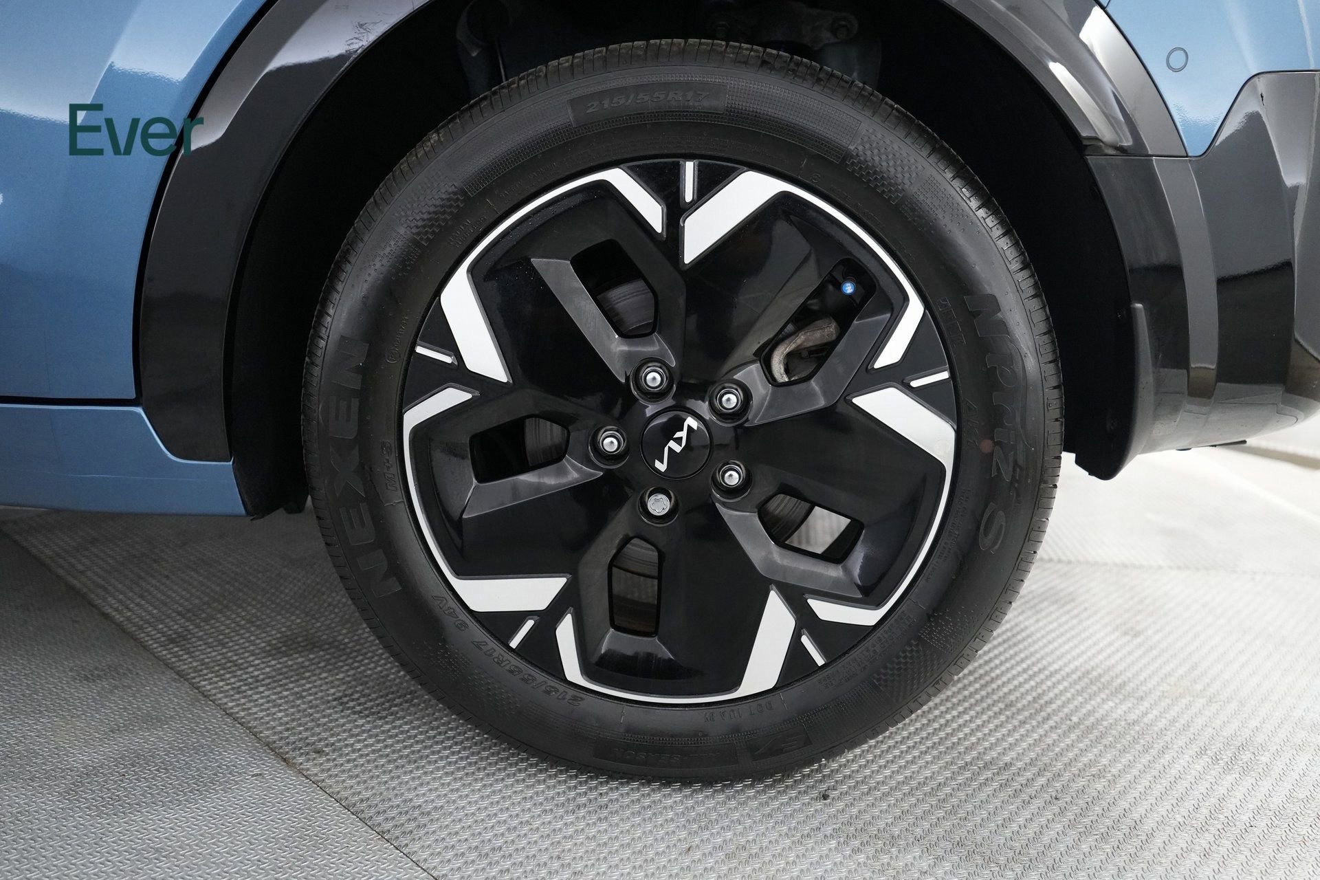 Used 2024 Kia Niro Wave w/ Wave Preserve Package image 17