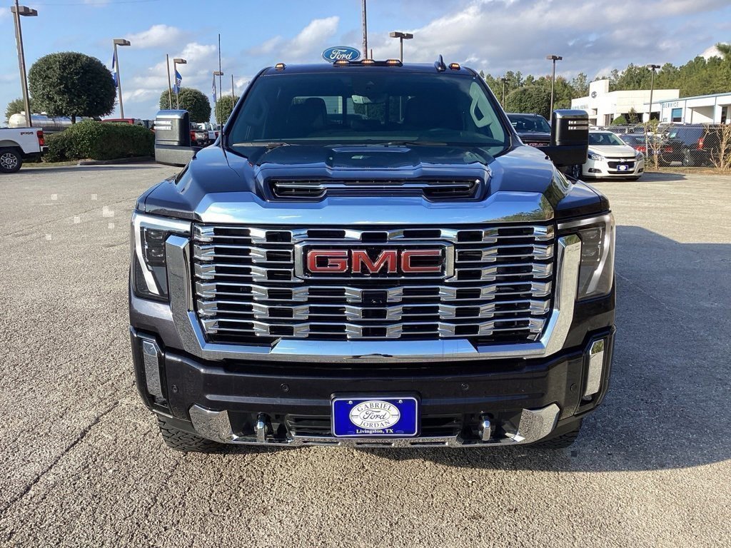 Used 2024 GMC Sierra 2500 Denali w/ Denali Reserve Package image 2