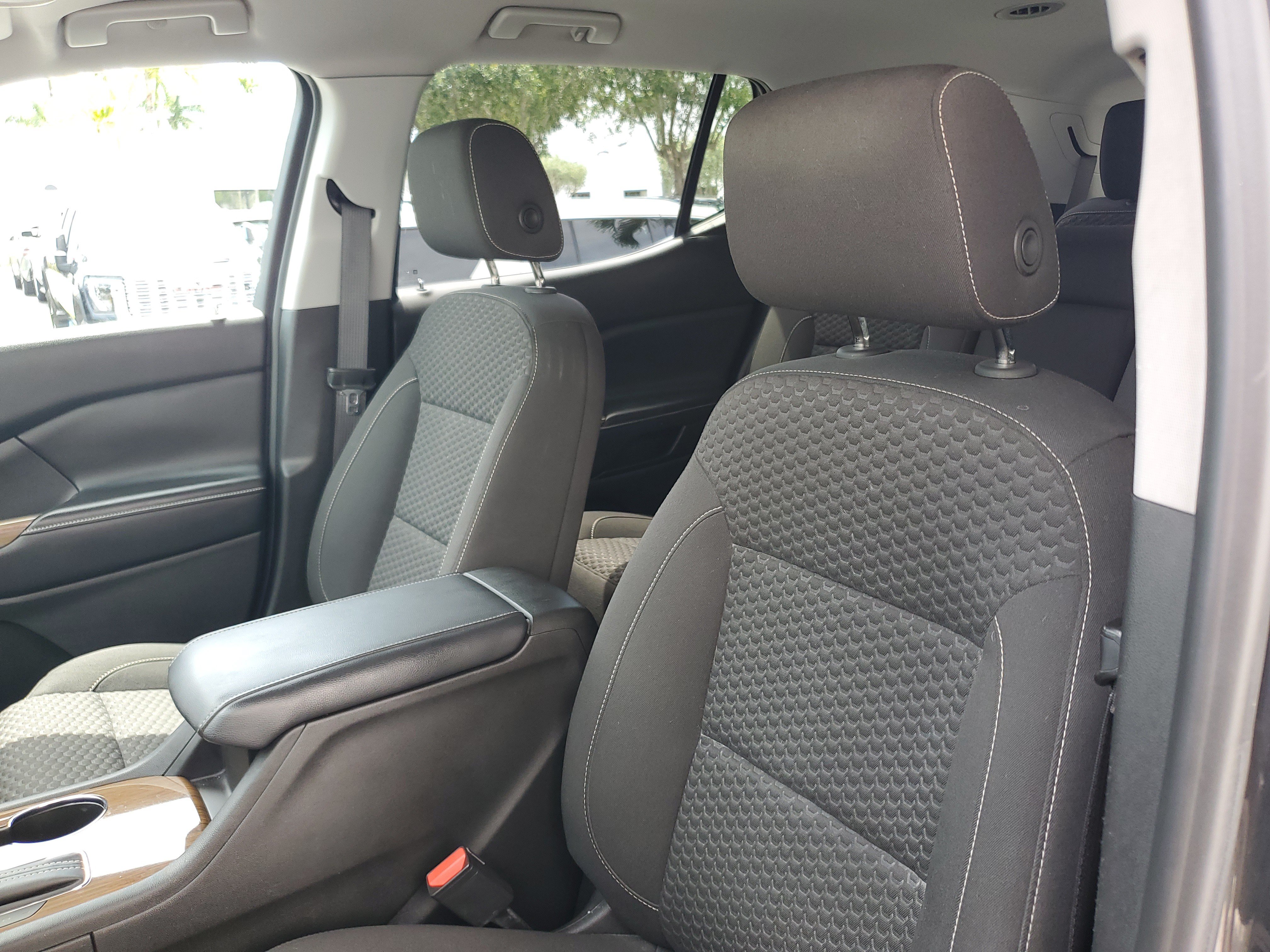 Used 2018 GMC Acadia SLE w/ LPO, Cargo Package FWD image 20