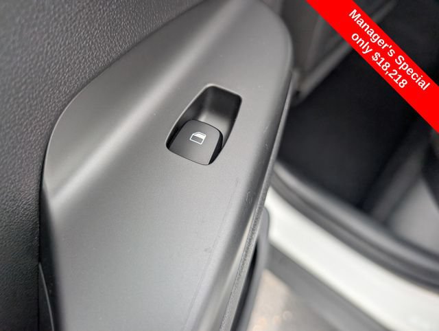 Used 2023 Hyundai Kona SEL w/ Convenience Package FWD image 11