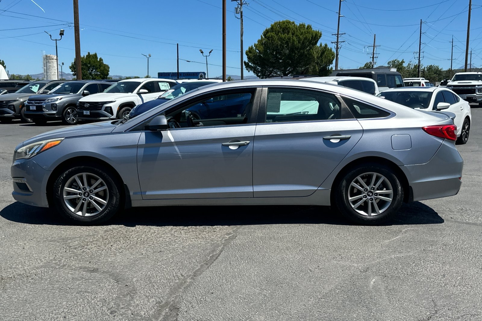 Used 2015 Hyundai Sonata SE w/ Option Group 09 FWD image 7