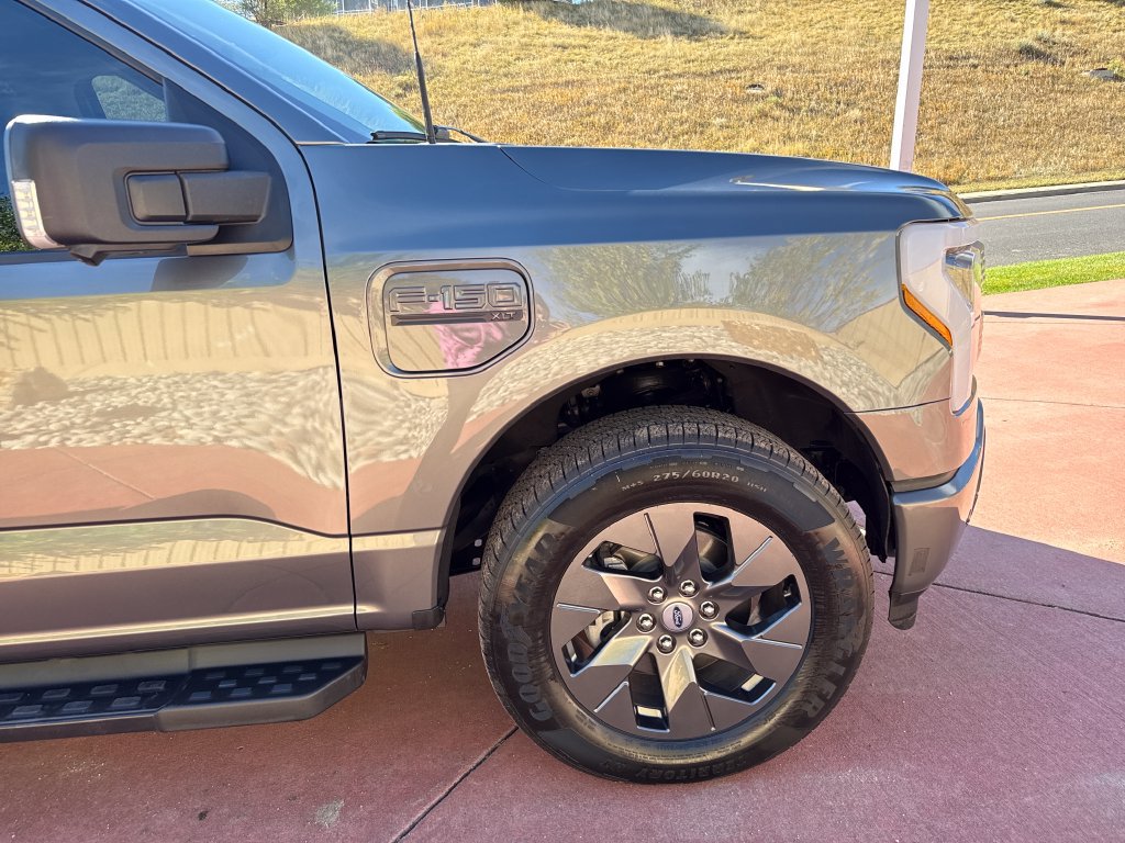 Used 2023 Ford F150 Lightning XLT AWD/4WD image 34