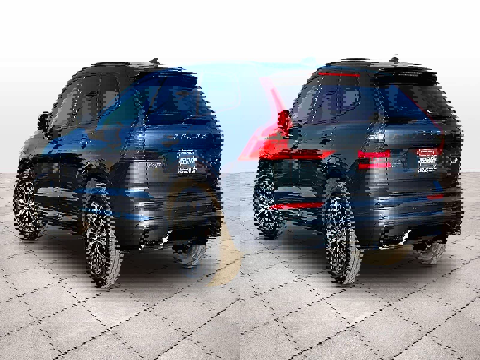 Used 2025 Volvo XC60 B5 Core image 15