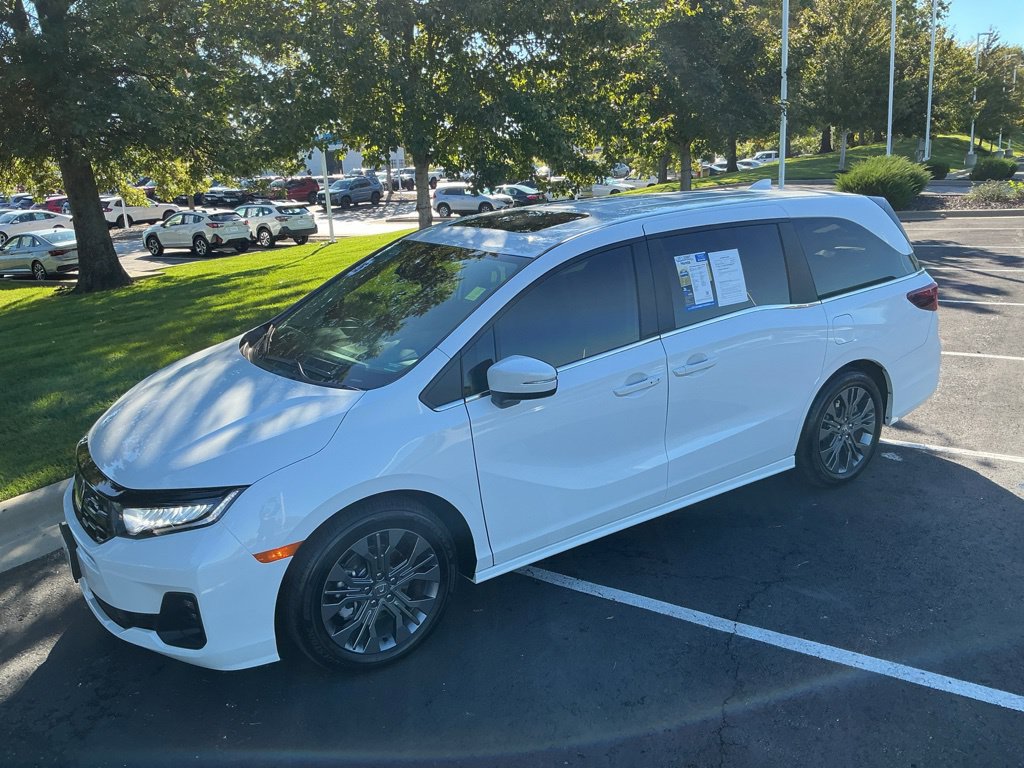 Used 2026 Honda Odyssey Touring image 5