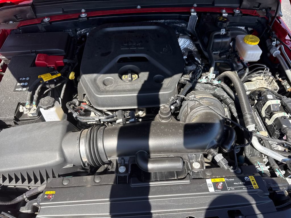 Used 2025 Jeep Wrangler Sport S image 28