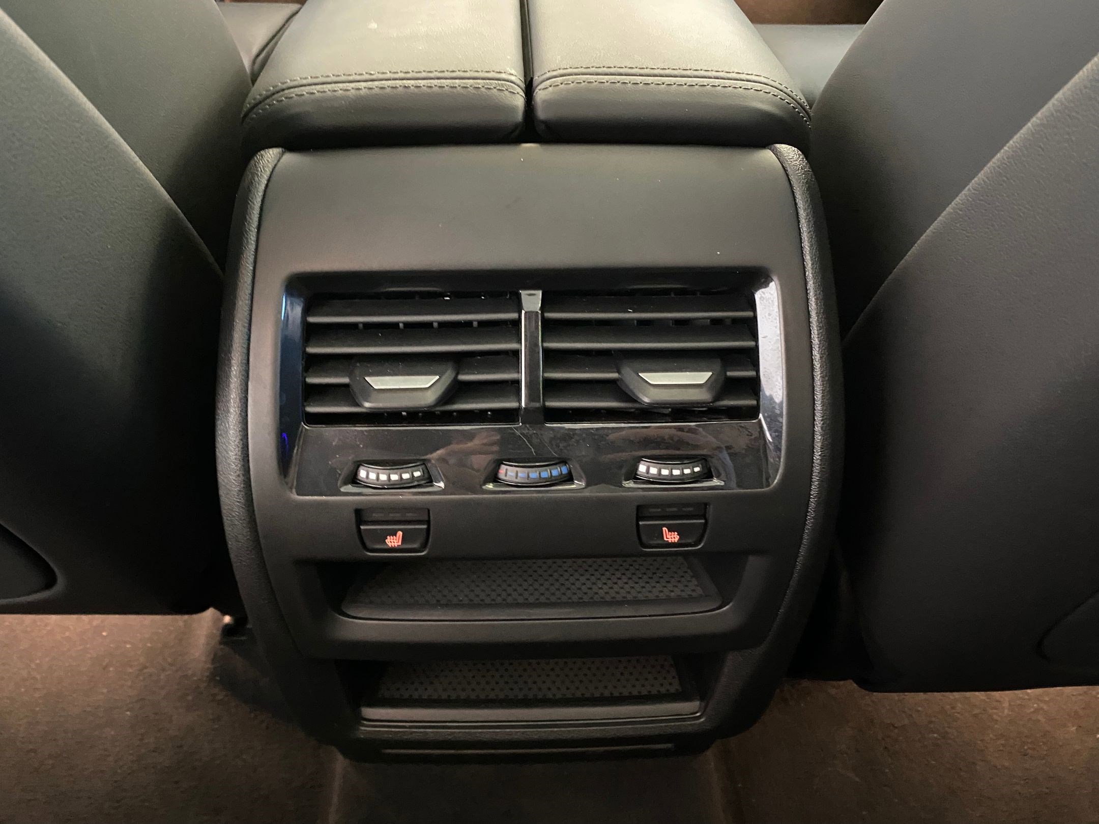 Certified 2024 BMW X5 xDrive40i w/ M Sport Package image 30