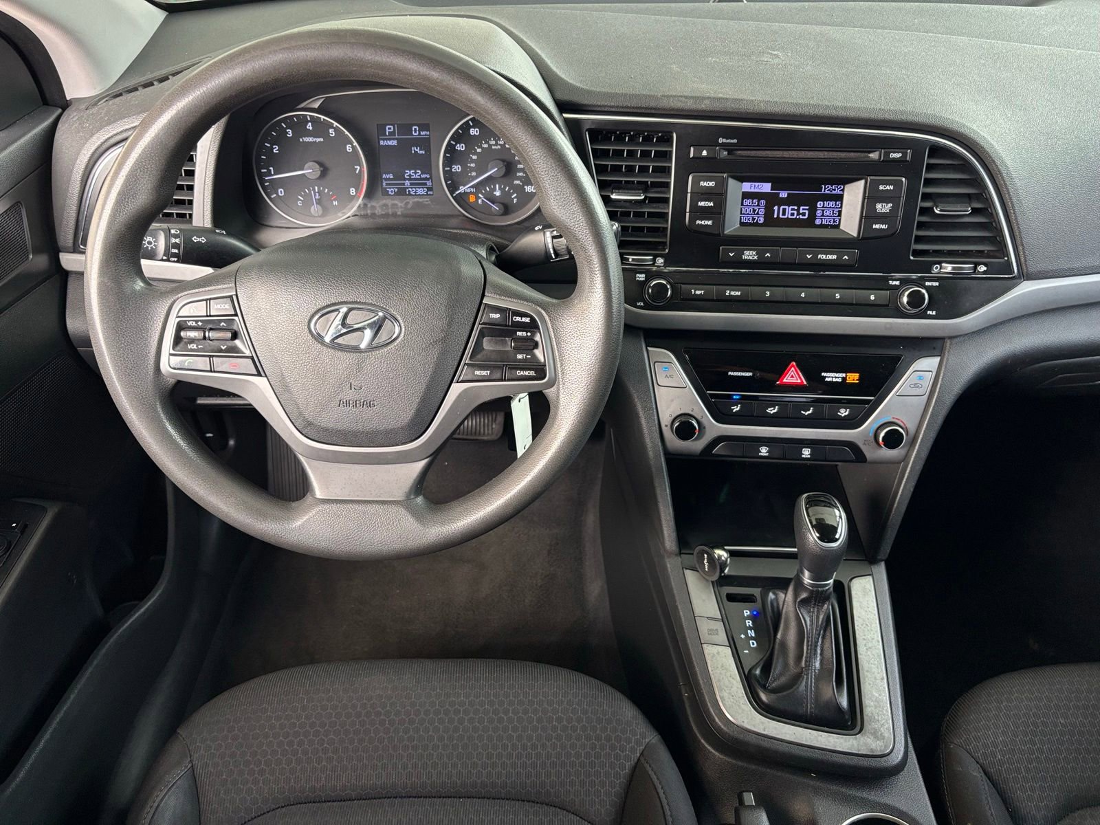 Used 2018 Hyundai Elantra SE FWD image 5