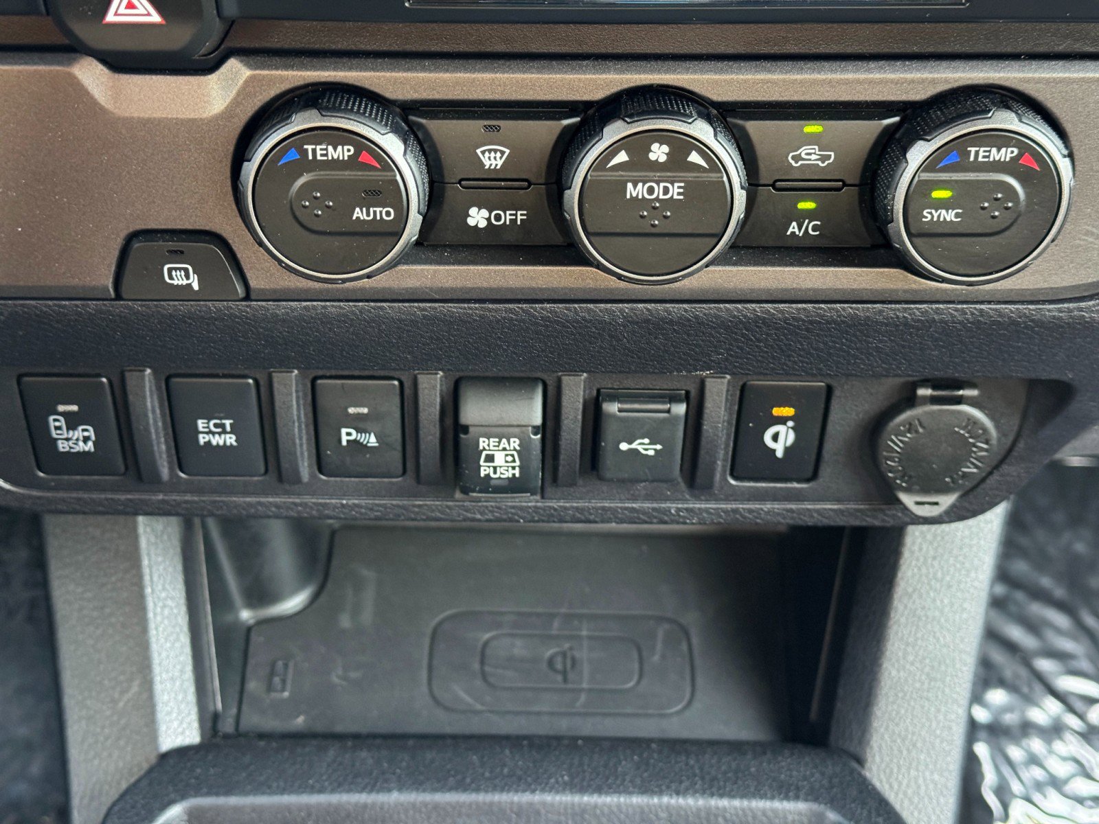 Used 2021 Toyota Tacoma TRD Sport w/ Technology Package RWD image 26