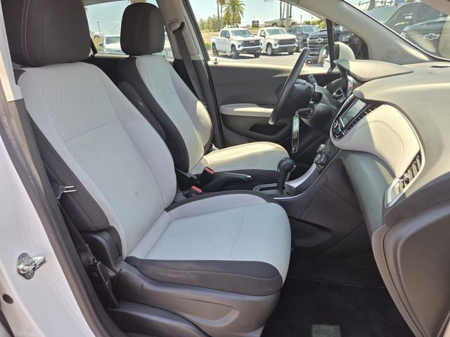 Used 2017 Chevrolet Trax LS AWD/4WD image 16