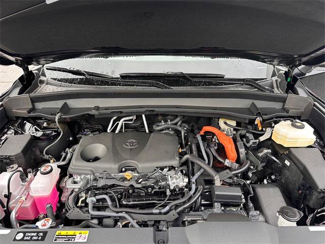 Certified 2025 Toyota Grand Highlander AWD Hybrid image 29