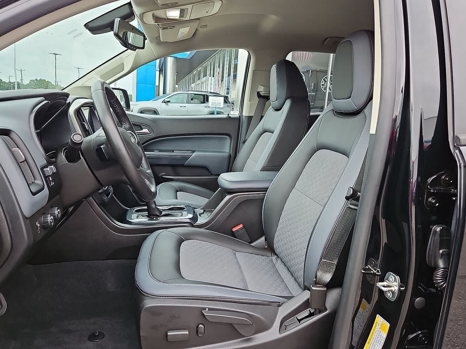 Used 2019 Chevrolet Colorado Z71 AWD/4WD image 23