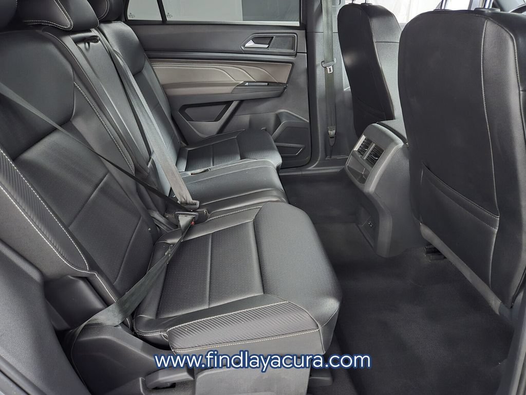 Used 2021 Volkswagen Atlas Cross Sport SE AWD/4WD image 16