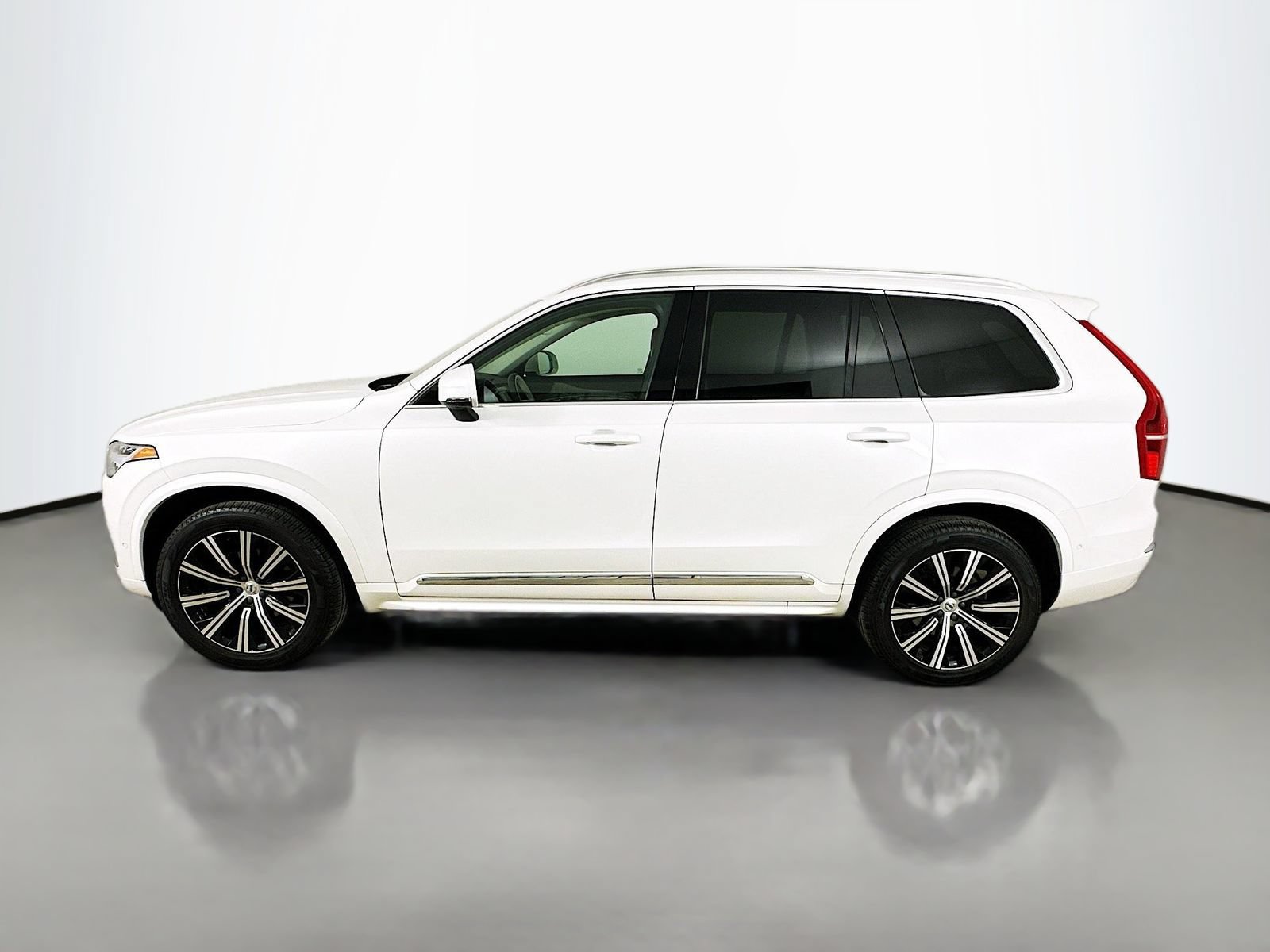 Used 2023 Volvo XC90 B6 Plus w/ Protection Package Premier AWD/4WD image 8