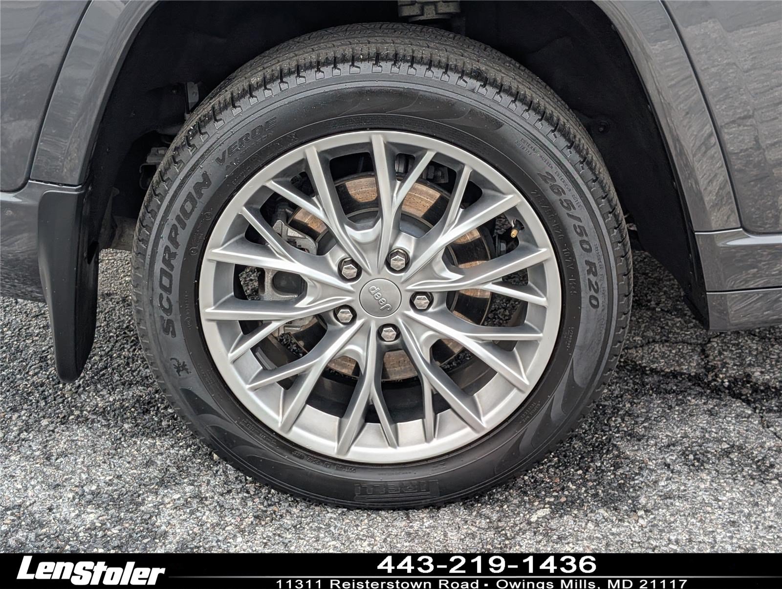 Used 2023 Jeep Grand Cherokee L Summit w/ Advanced Protech Group IV AWD/4WD image 10