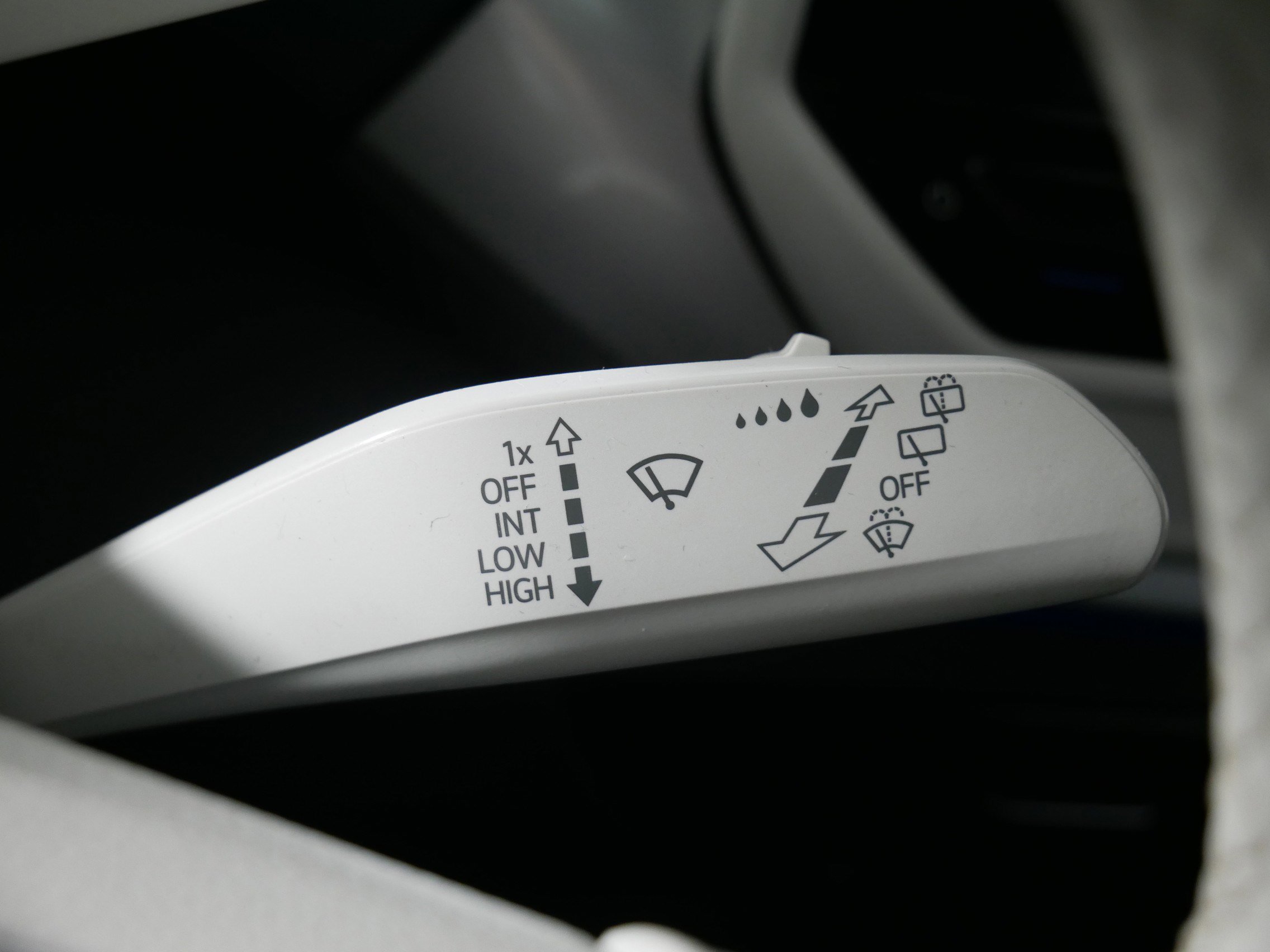 Used 2023 Volkswagen ID.4 S image 32