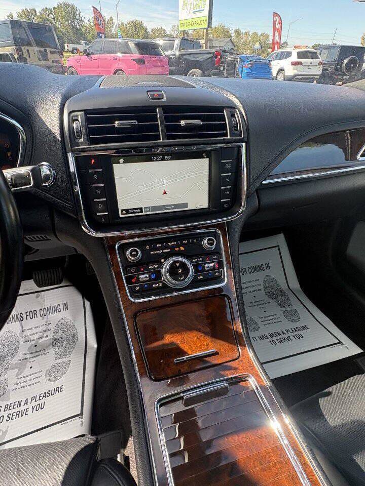 Used 2018 Lincoln Continental Reserve w/ Luxury Package AWD/4WD image 8