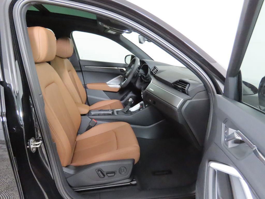 Certified 2025 Audi Q3 2.0T Premium w/ Convenience Package image 20