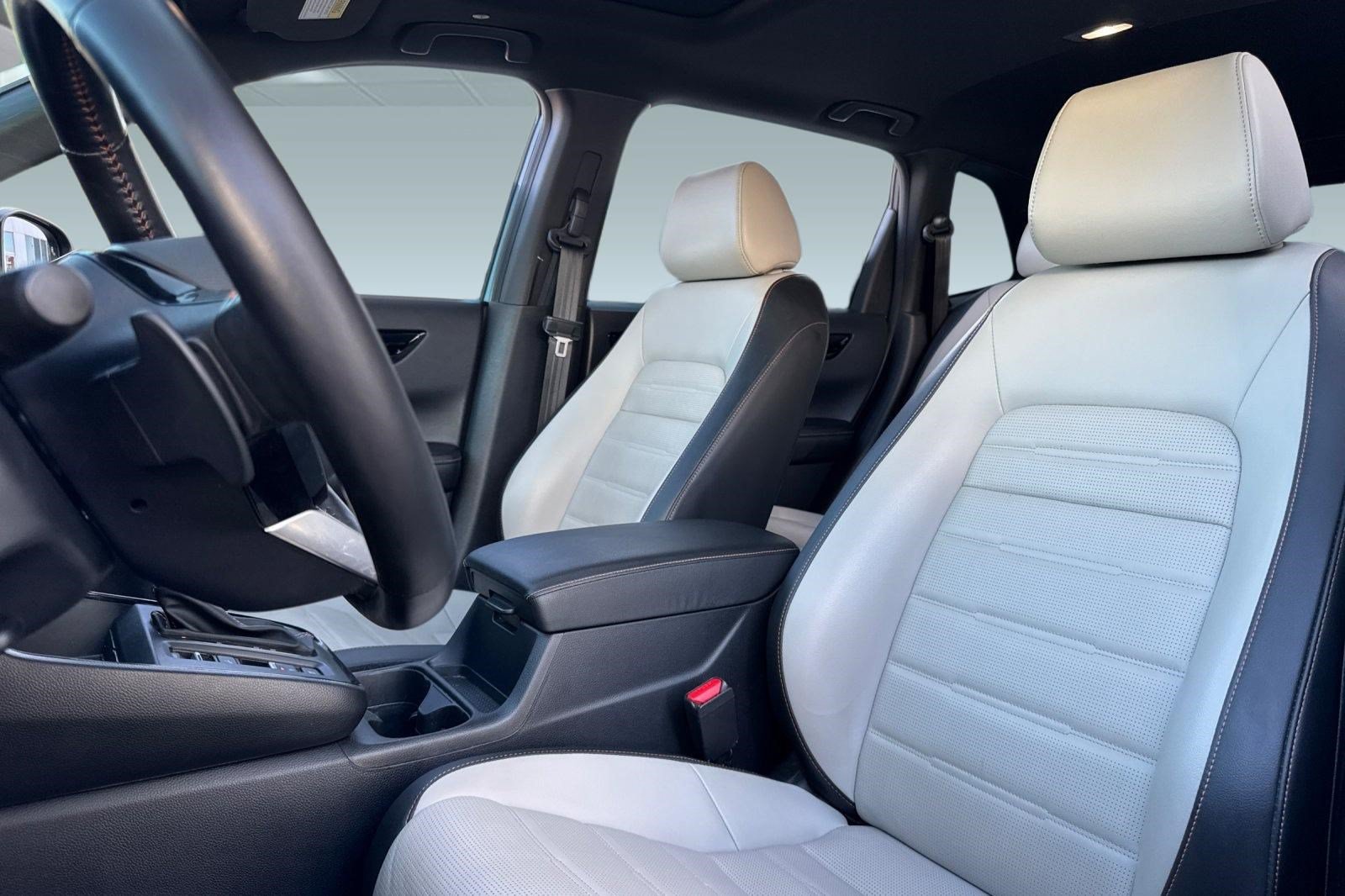 Certified 2025 Honda CR-V Sport Touring image 5