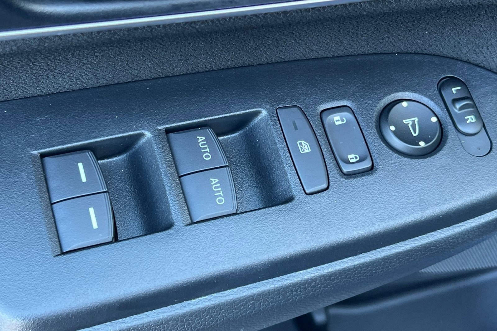 Used 2022 Honda CR-V EX image 13