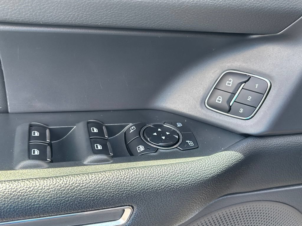 Used 2024 Ford Expedition Max XLT RWD image 9