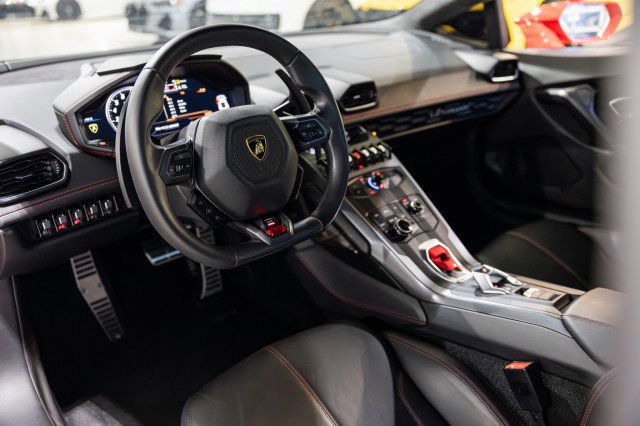 Used 2017 Lamborghini Huracan LP 580-2 image 17