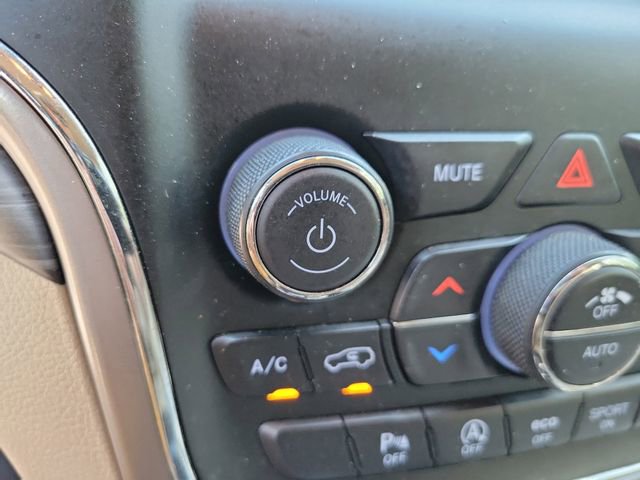 Used 2021 Jeep Grand Cherokee Laredo RWD image 22