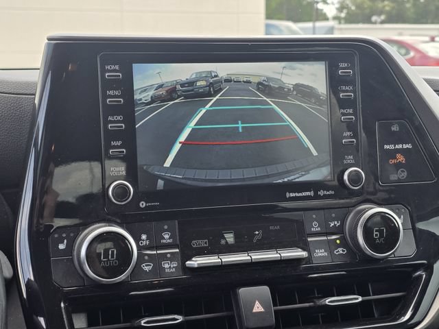 Used 2022 Toyota Highlander XLE FWD image 10