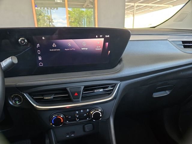 Certified 2024 Buick Encore GX Preferred w/ Comfort Package FWD image 18