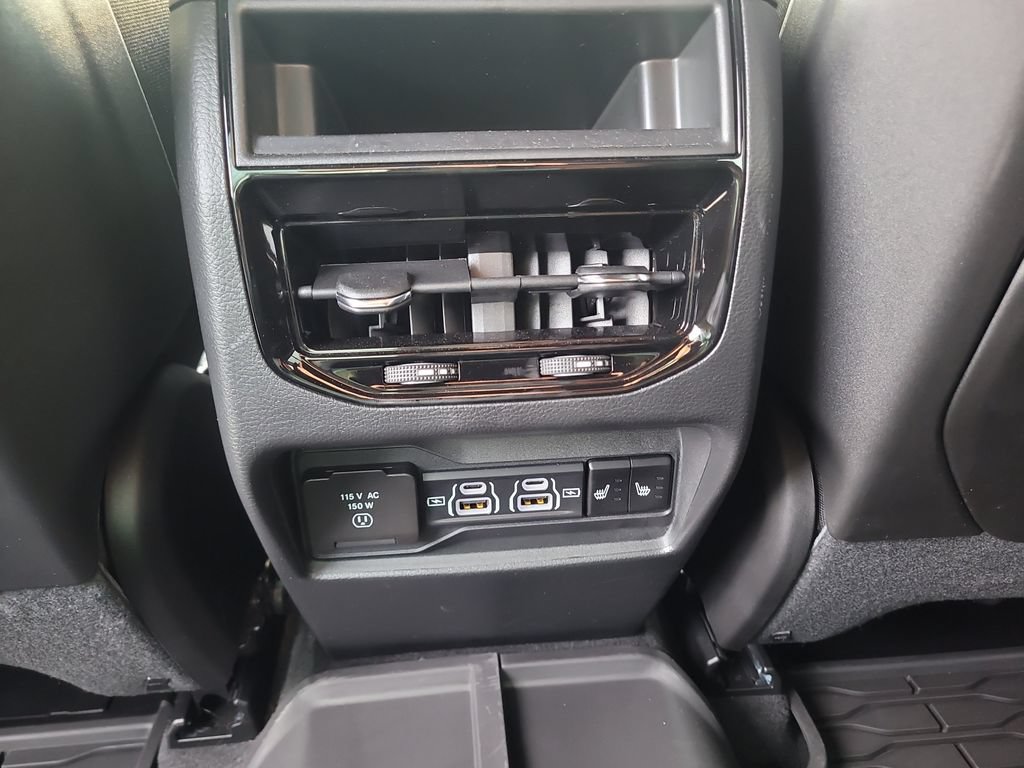 Certified 2025 Jeep Grand Cherokee Limited w/ Luxury Tech Group II RWD image 16