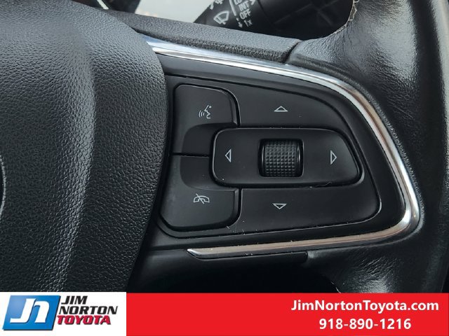 Used 2021 Buick Encore GX Select w/ Sport Touring Package FWD image 29