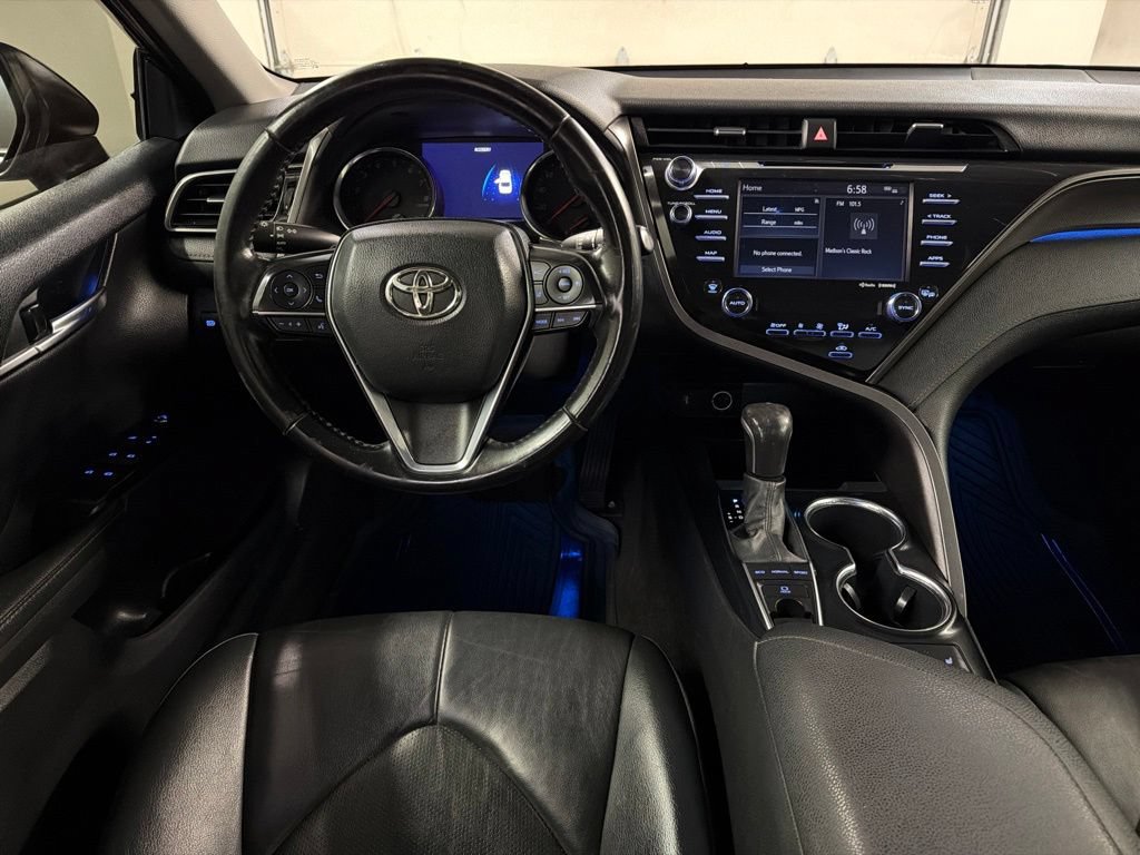 Used 2020 Toyota Camry XSE FWD image 8