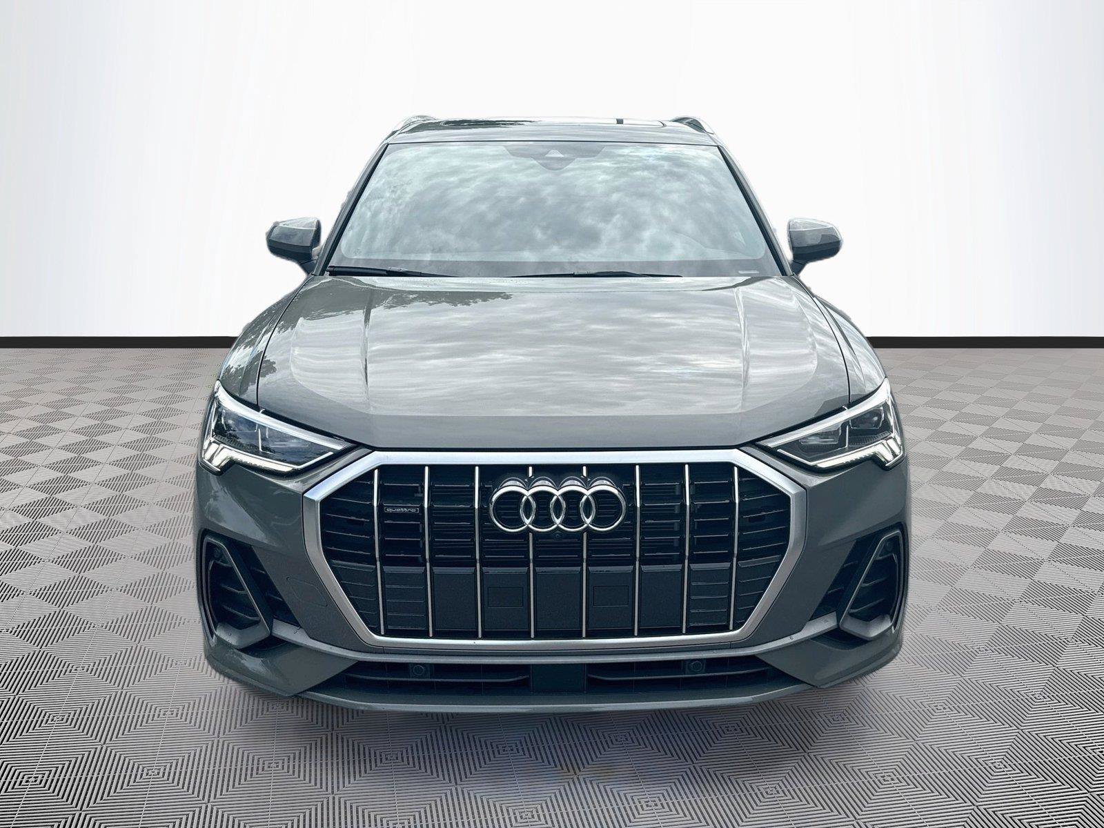 Used 2023 Audi Q3 2.0T Premium Plus w/ Premium Plus Package AWD/4WD image 2