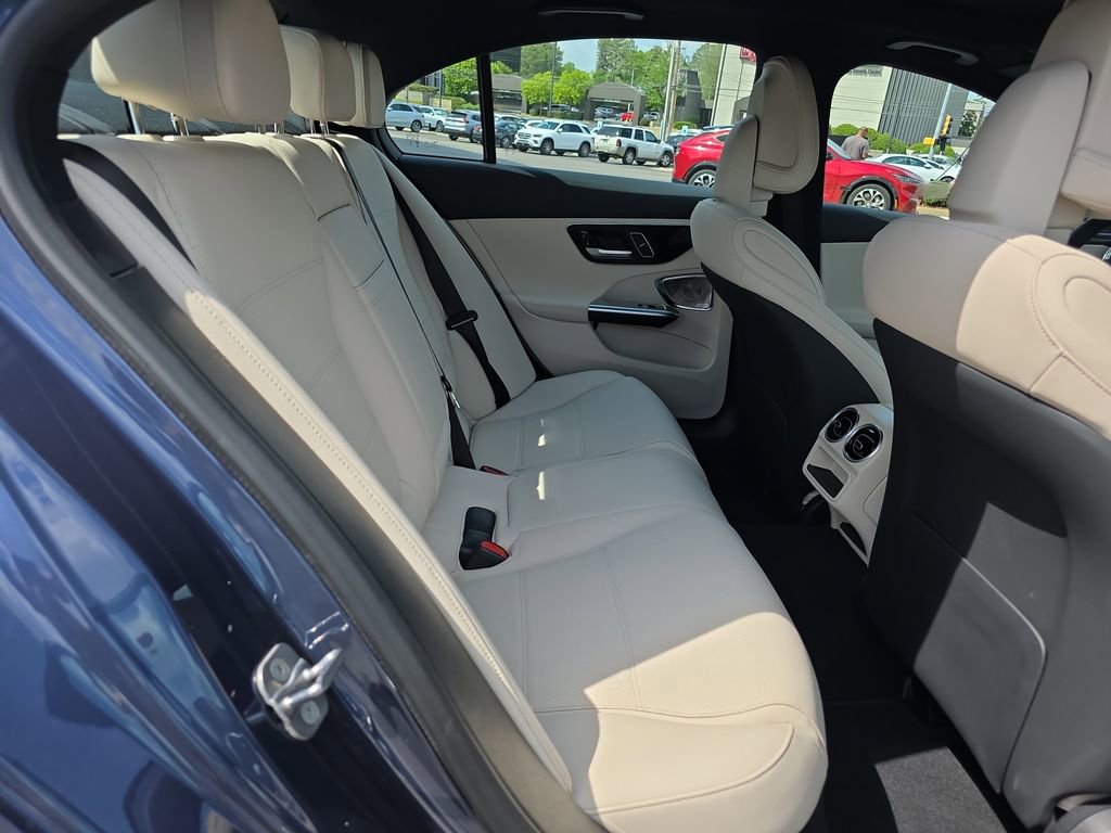 Certified 2026 Mercedes-Benz C 300 4MATIC Sedan image 15