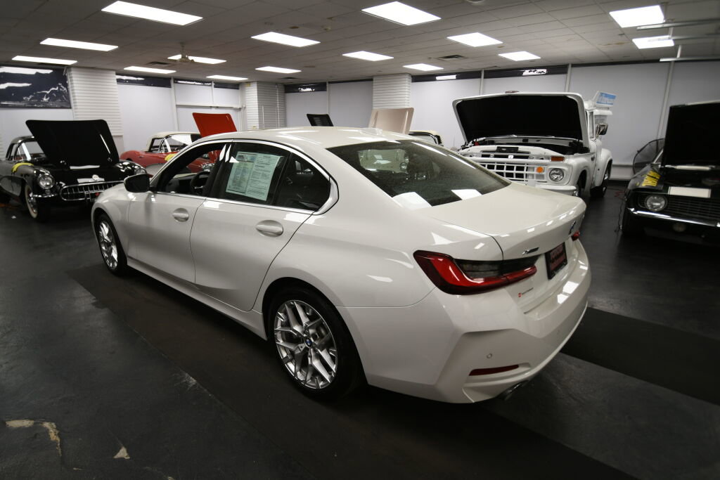 Used 2025 BMW 330i xDrive Sedan image 5