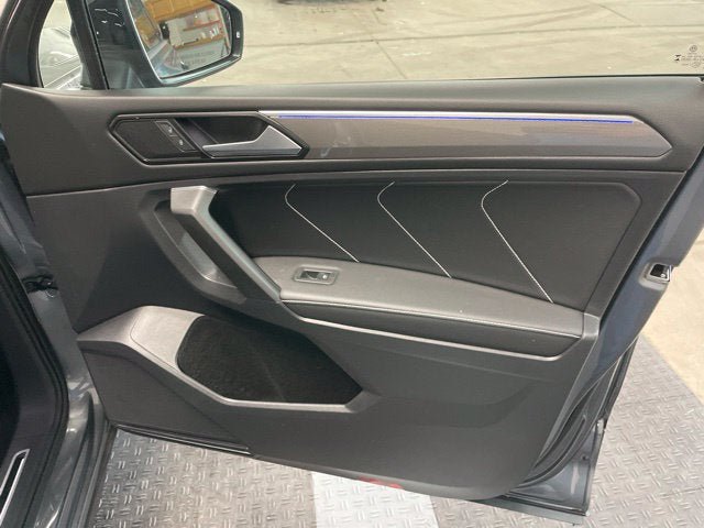 Certified 2023 Volkswagen Tiguan SE R-Line FWD image 3