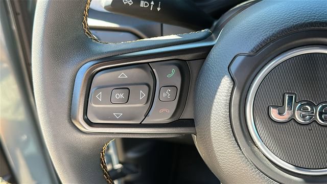 Used 2024 Jeep Wrangler Unlimited image 14
