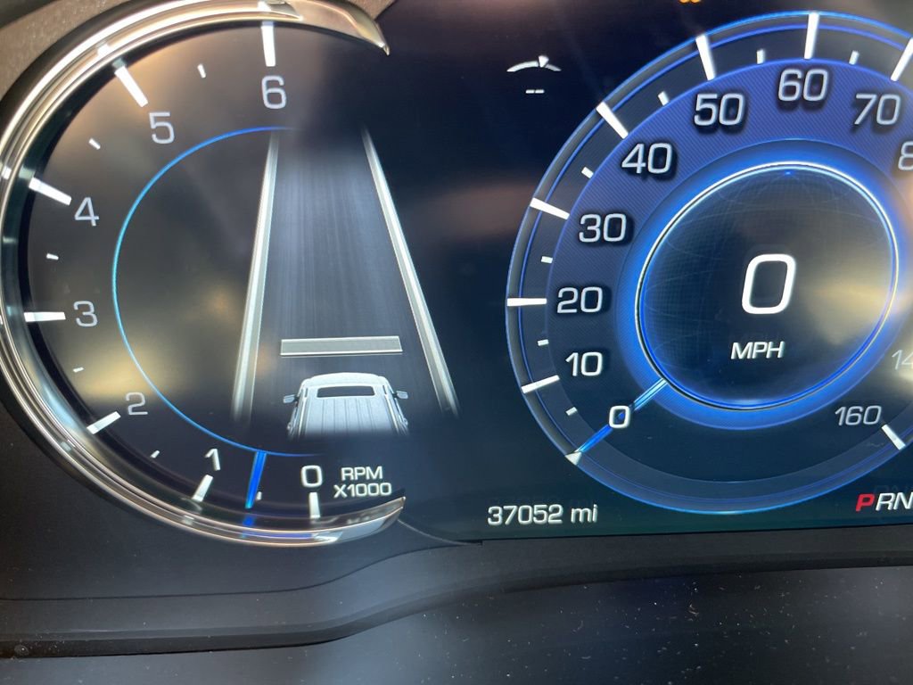 Used 2020 Cadillac Escalade Premium Luxury image 10