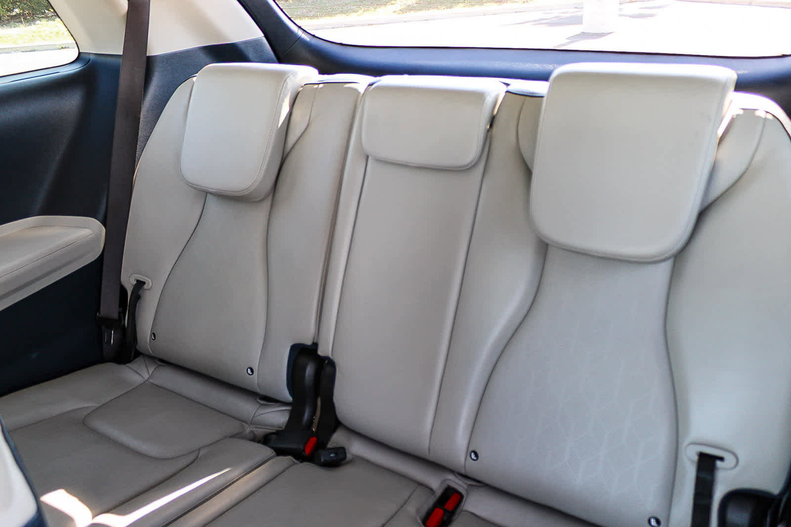 Used 2025 Kia Carnival SX image 19