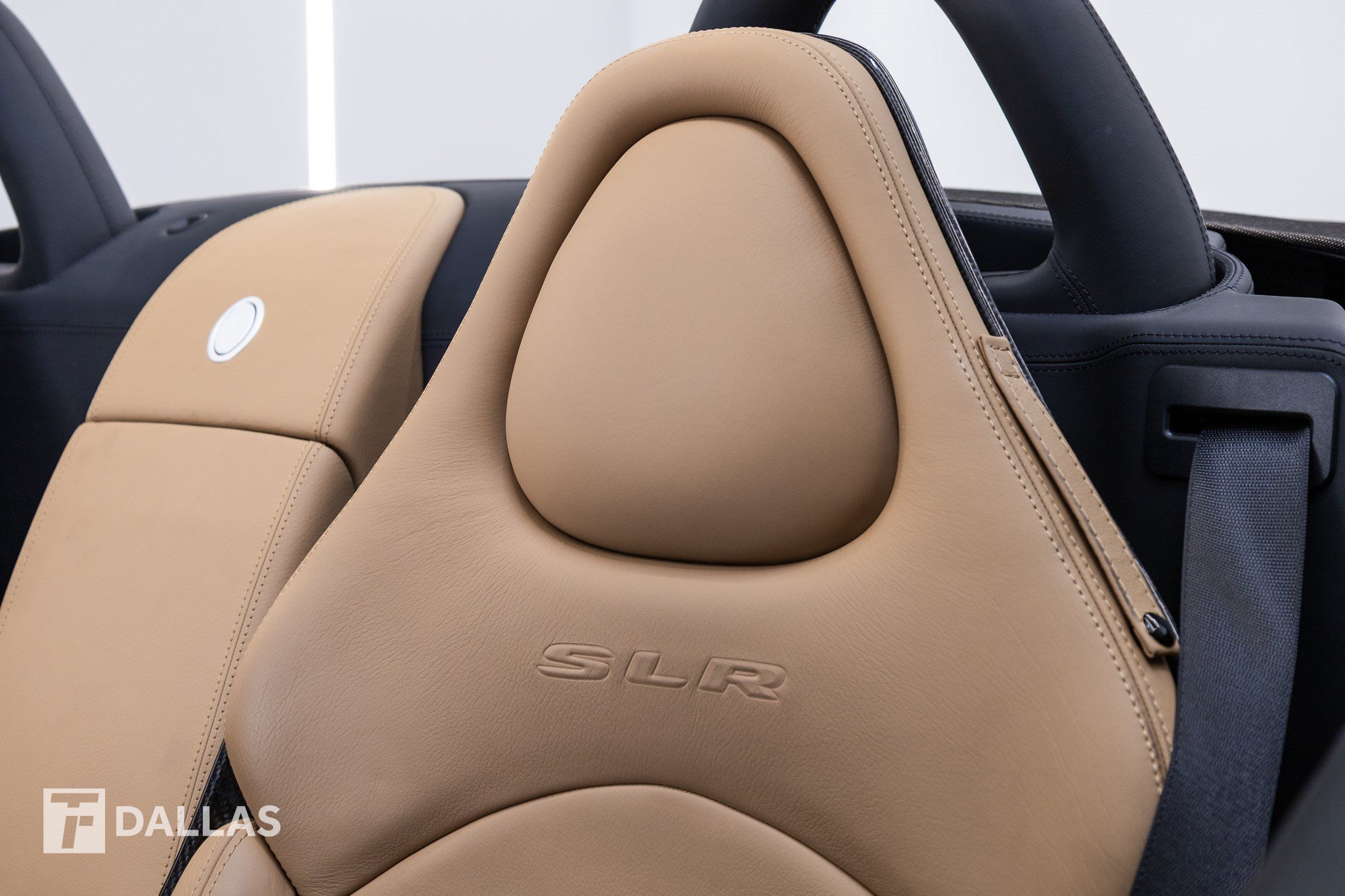 Used 2008 Mercedes-Benz SLR image 29