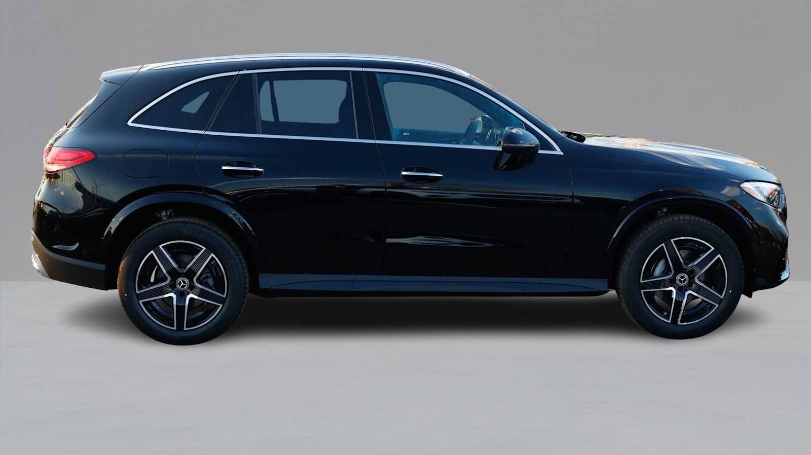New 2026 Mercedes-Benz GLC 300 GLC 300 image 3