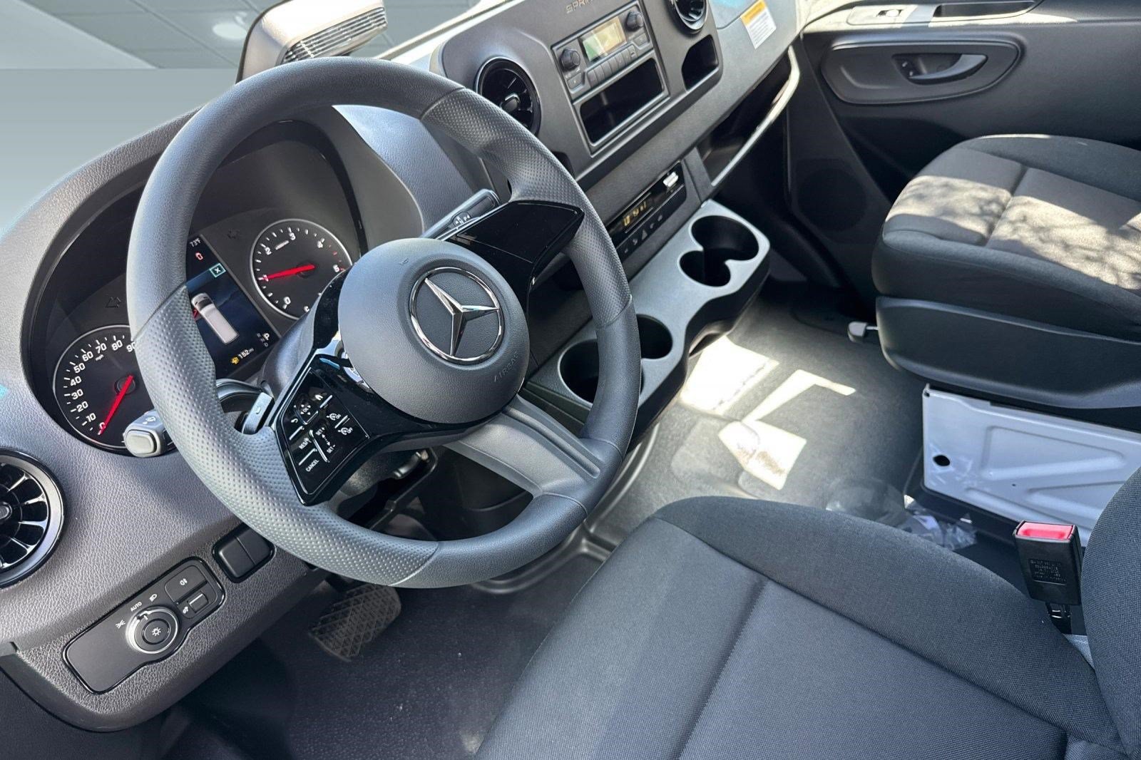 New 2026 Mercedes-Benz Sprinter 2500 image 4