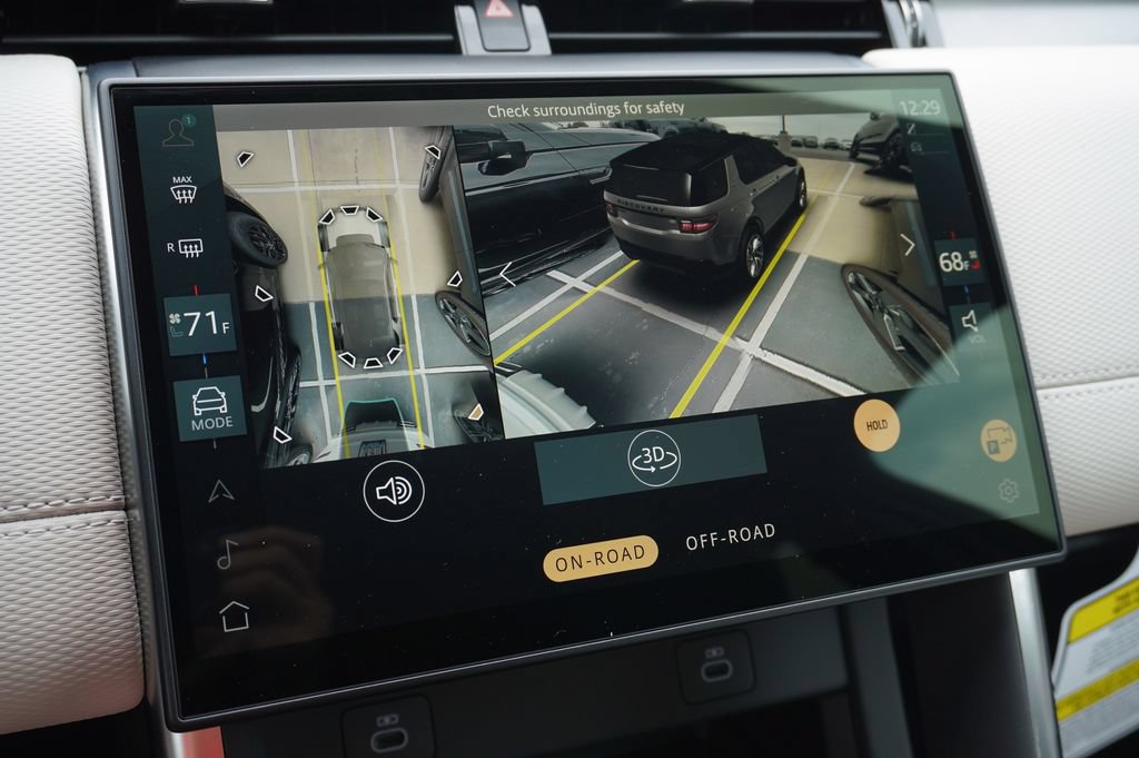 New 2026 Land Rover Discovery Sport Landmark AWD/4WD image 24