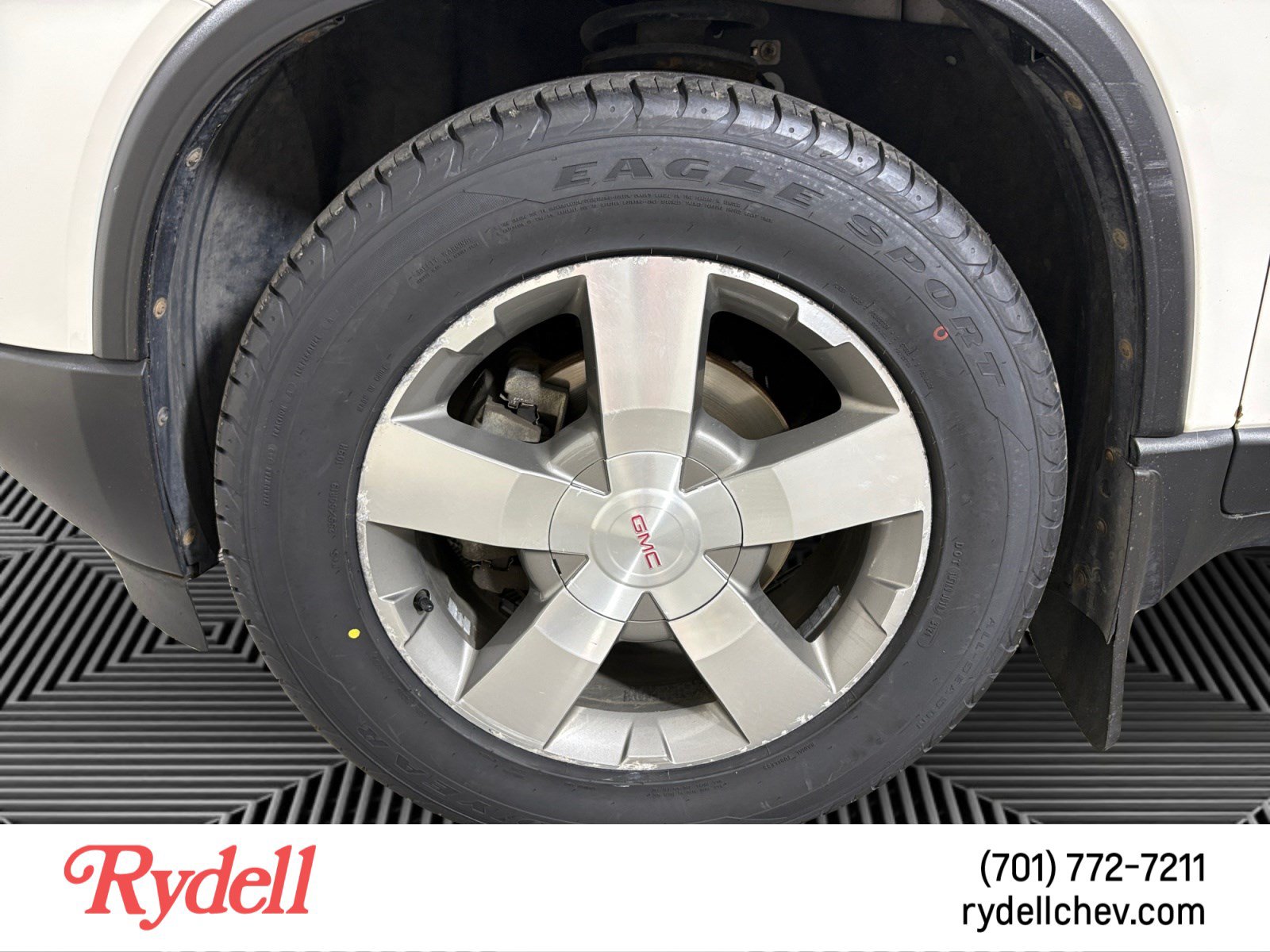 Used 2012 GMC Acadia SLT FWD image 9
